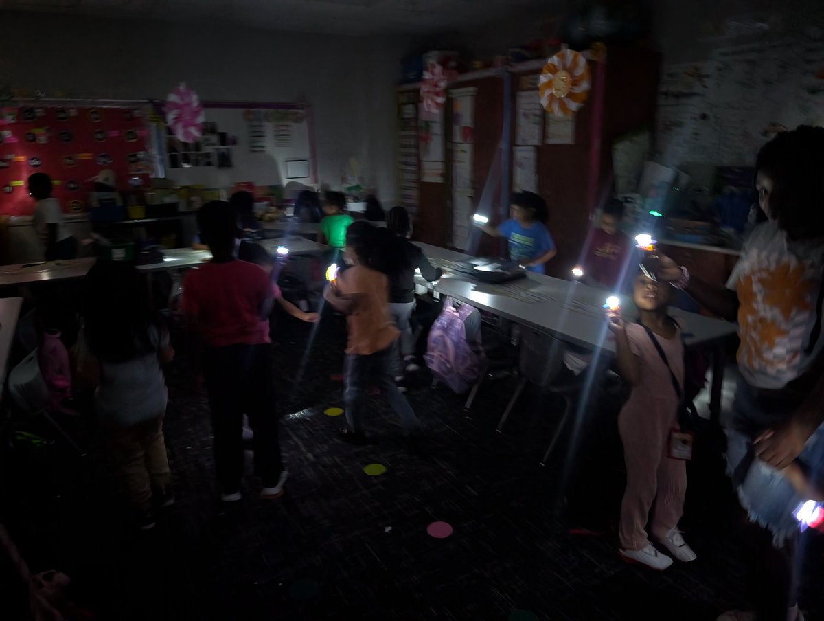 LaToya Booker, M.Ed. 💕 📝🐾 tweet media