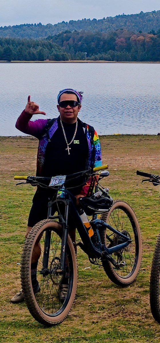 menrikeb's tweet photo. Yo no voy compitiendo por la vida. Se quién soy y hacía dónde voy. A mí paso, a mi manera siempre de la mano de #Dios. soy Enojón, exigente, #exitoso, #abundante, #amoroso siempre voy a dar aunque pierda y siempre  voy ayudar a los que amo. 888 #ciclismo https://t.co/OQ18eON0BZ