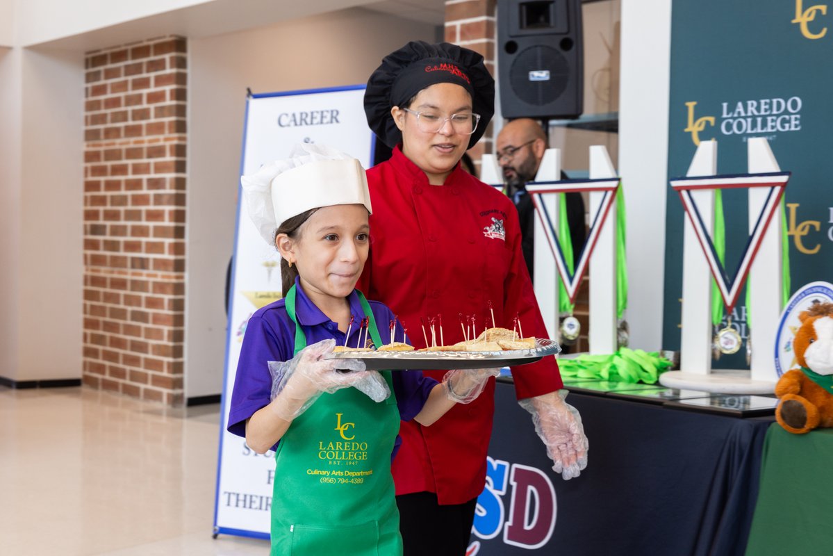 Laredo College tweet media