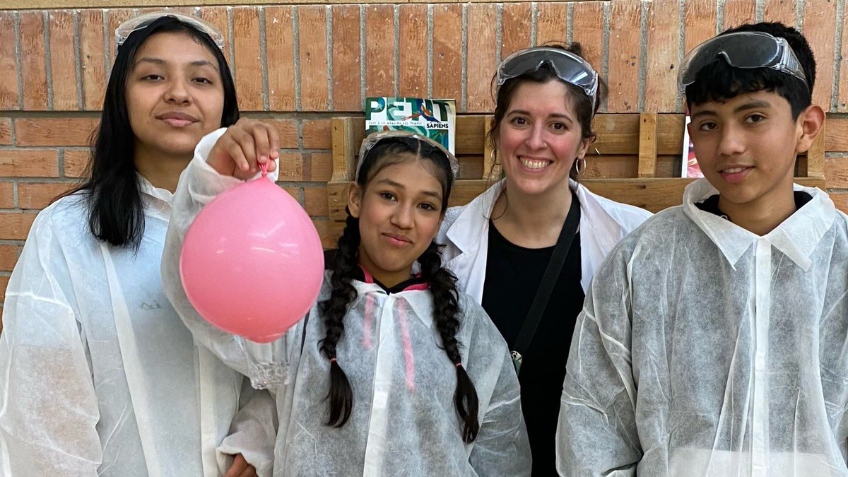 RetoExperimenta's tweet photo. Repte Experimenta ha estat al @insescolatemple de Tortosa! 🚀
I no ho podríem haver fet sense l’ajuda de les padrines científiques de l’@irtacat i d’Ercros Tortosa! 🫶

1) 🎈Hem après sobre la pressió i l’efecte de la temperatura en l’aire, experimentant amb l’efecte ventosa… https://t.co/YSGyEa4ilQ