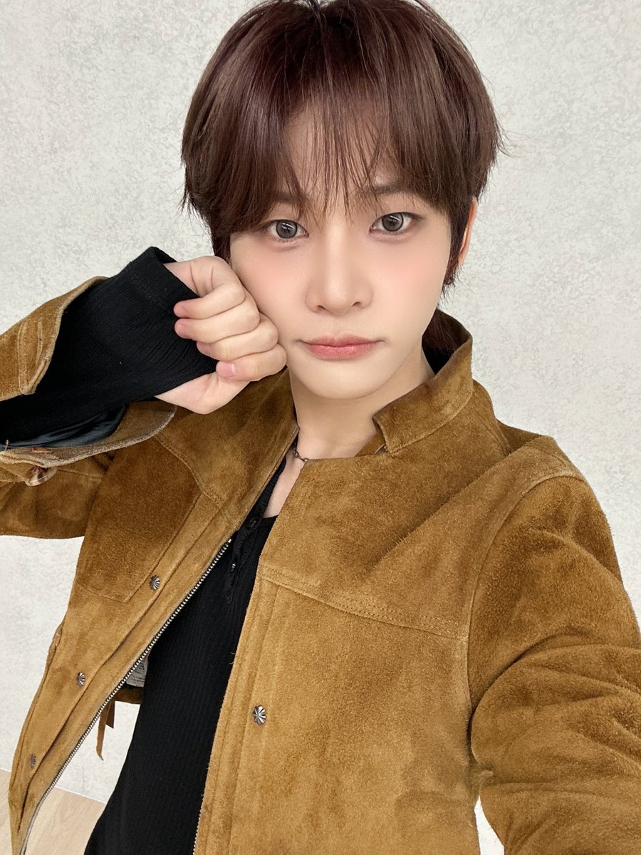 POW BASE tweet media