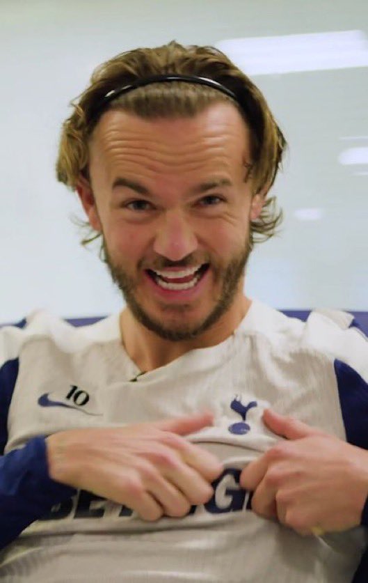 أوغست tweet media