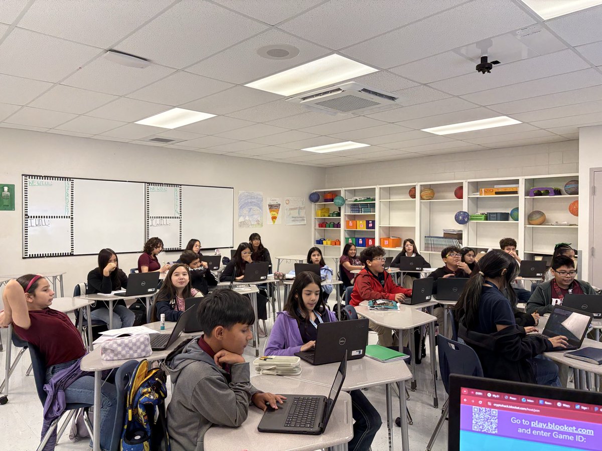 RonHarding_MMS's tweet photo. Our Moose 🫎 diving into the secrets of the cell theory.  @montwood_ms @paulinahdz_mms #mooseinaction #TeamSISD https://t.co/bxuwp32SdJ