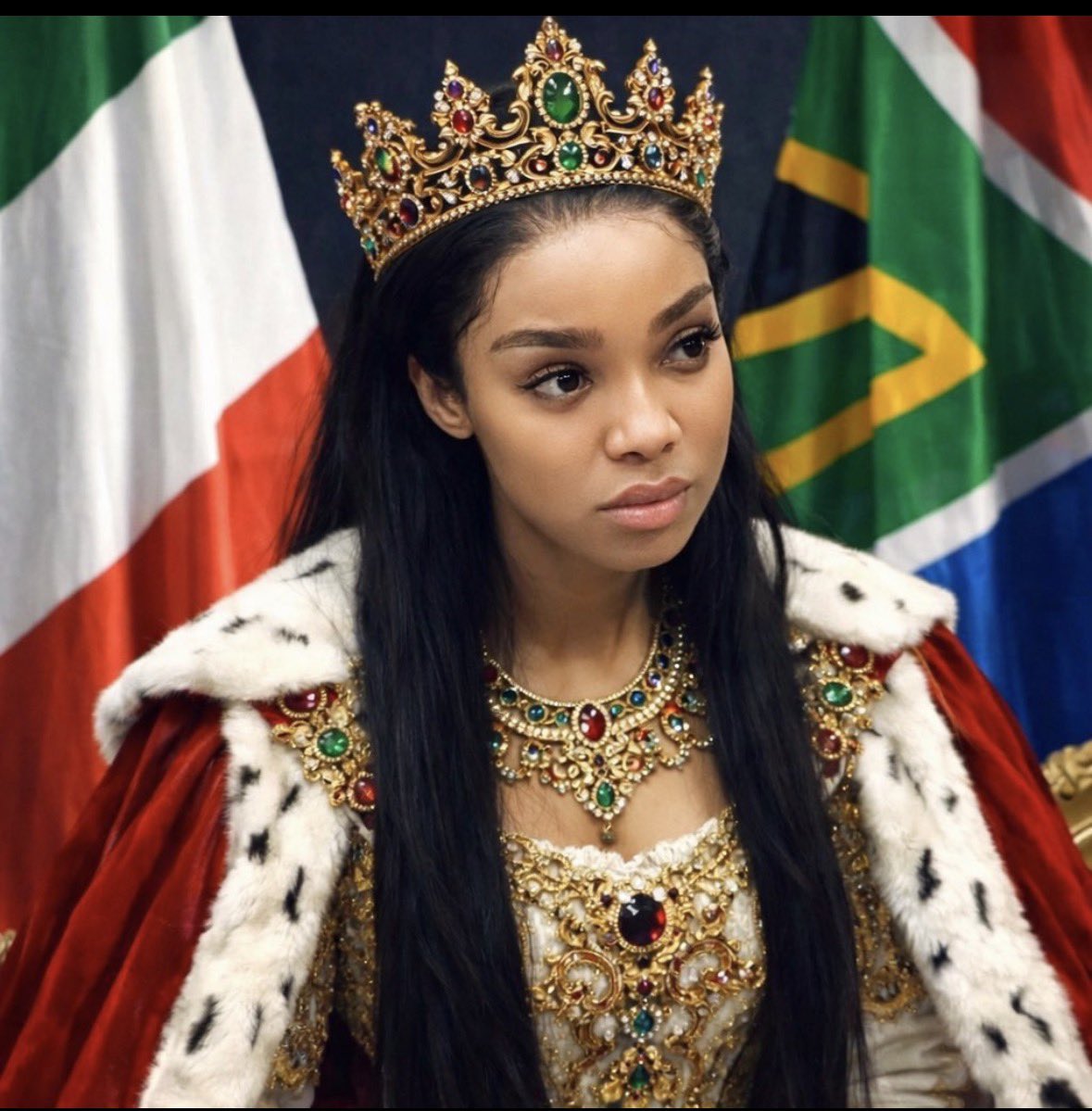 What do they call that  their title again ? …….

Beautiful girl I mean you the real QUEEN….

Congratulations <a href="/ms_ttshabalala/">Thandeka Tshabalala</a> …..🎉❤️