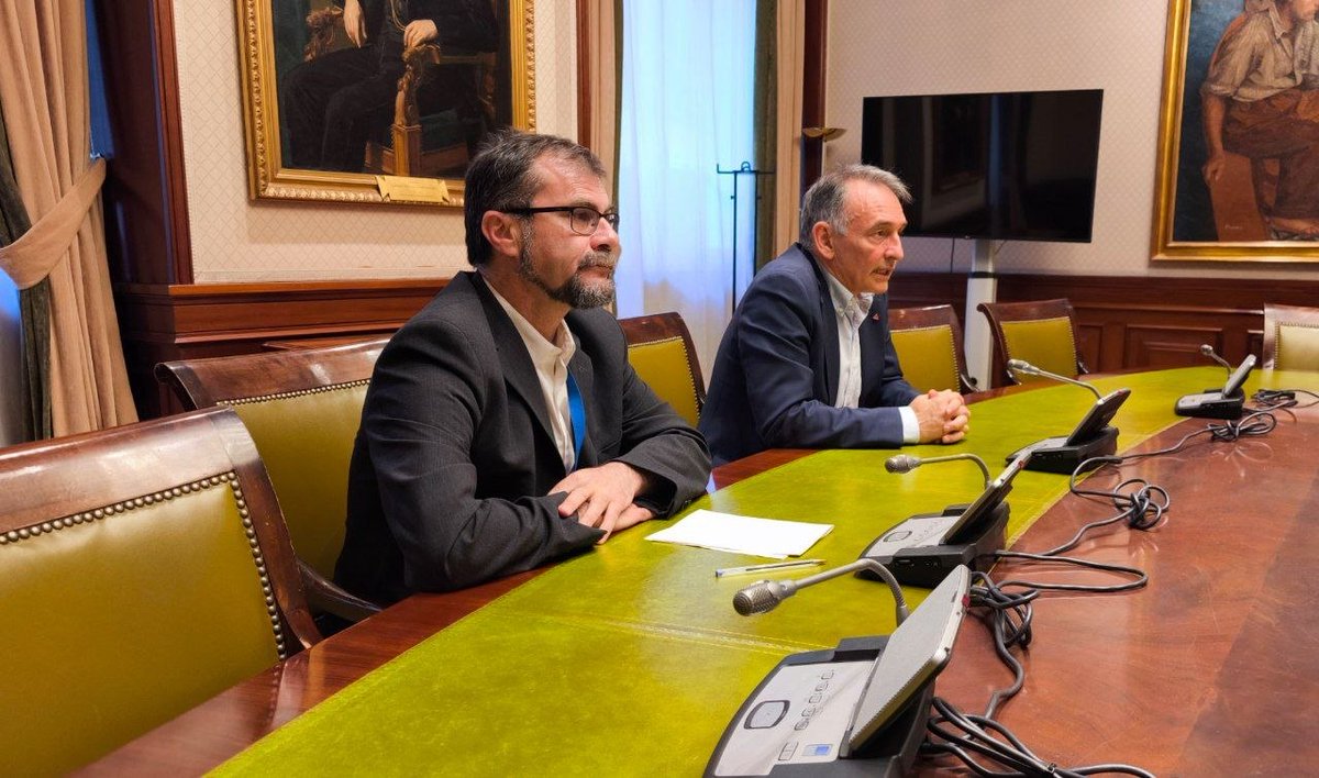 Enrique Santiago tweet media