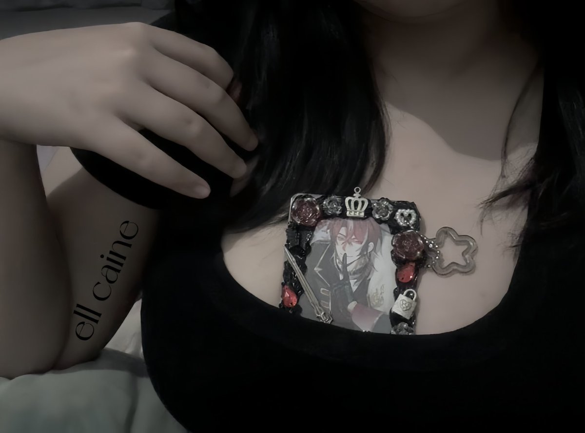 ⛓˙𝓮𝓵𝓵 𝓬𝓪𝓲𝓷𝓮🕊(rest) tweet media