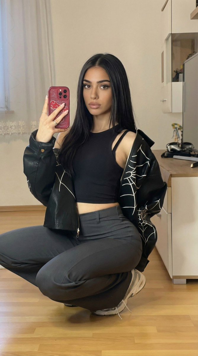 Freya Peso tweet media