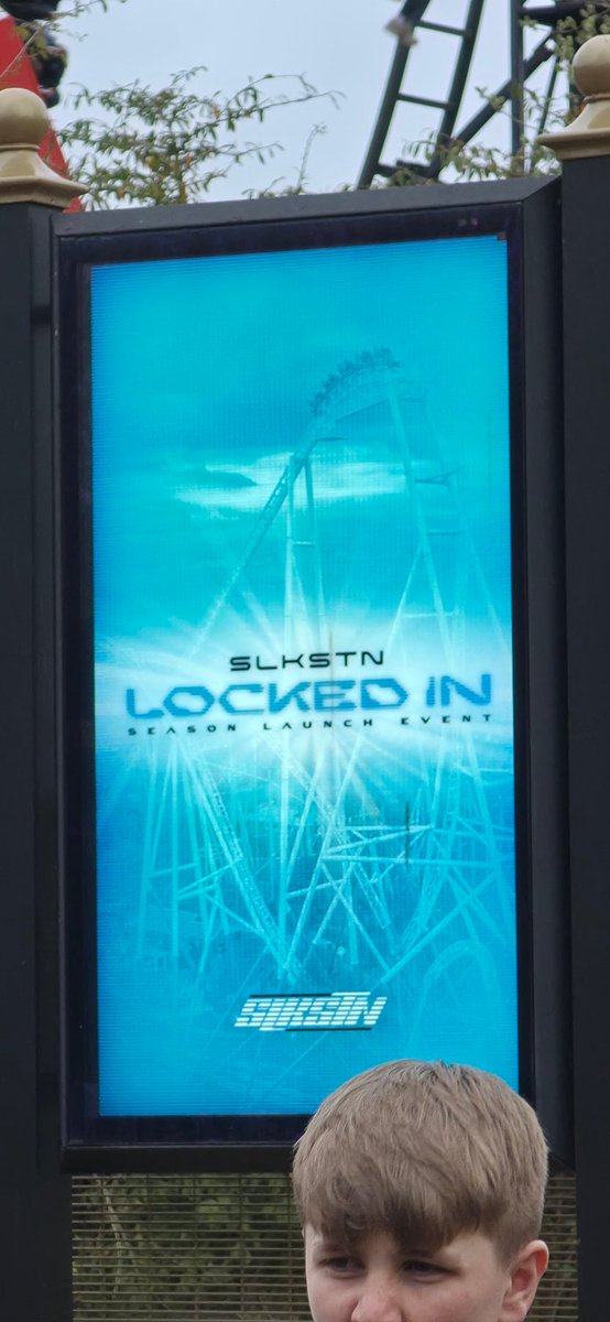 Theme Park Callum tweet media