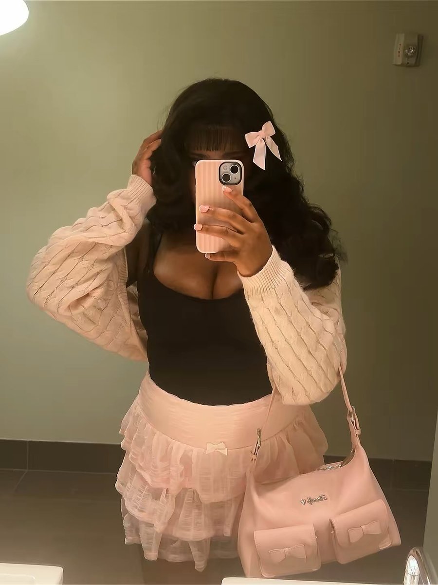 queen b. 🩰 tweet media