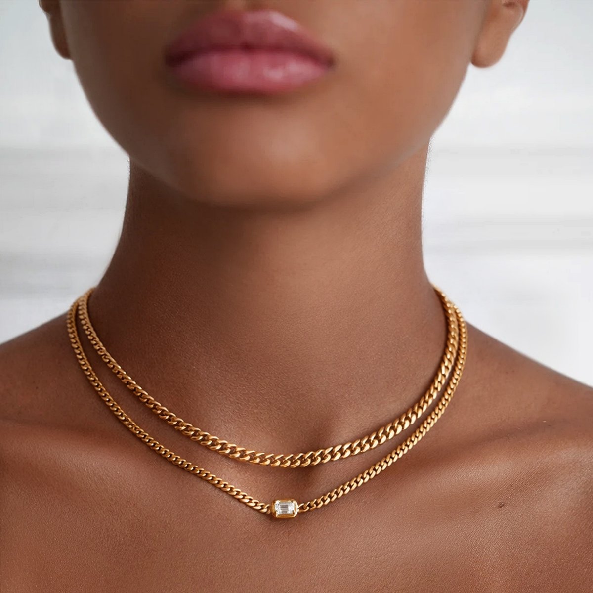 AquaeJewels's tweet image. Dual 18K gold Cuban chains with an emerald-cut diamond centerpiece — bold texture balanced by a precise focal sparkle. 
#AquaeJewels #18KGold #CubanChain #DiamondNecklace #GoldChain #FineJewelry #LuxuryJewelry #LayeredNecklace