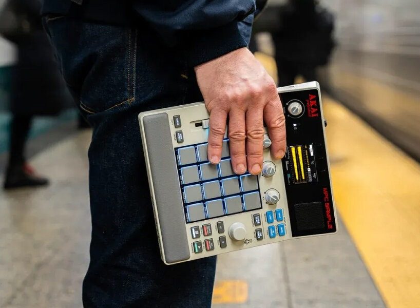 designboom's tweet image. portable #retrofuturistic sampler plays tracks through embedded speaker for on-the-go DJ set designboom.com/technology/por…