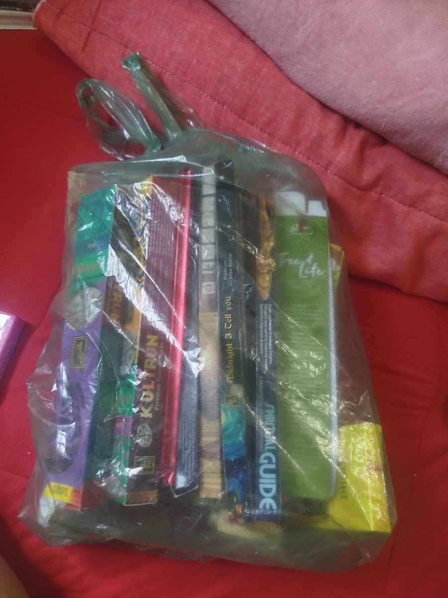 claraatwt tweet media