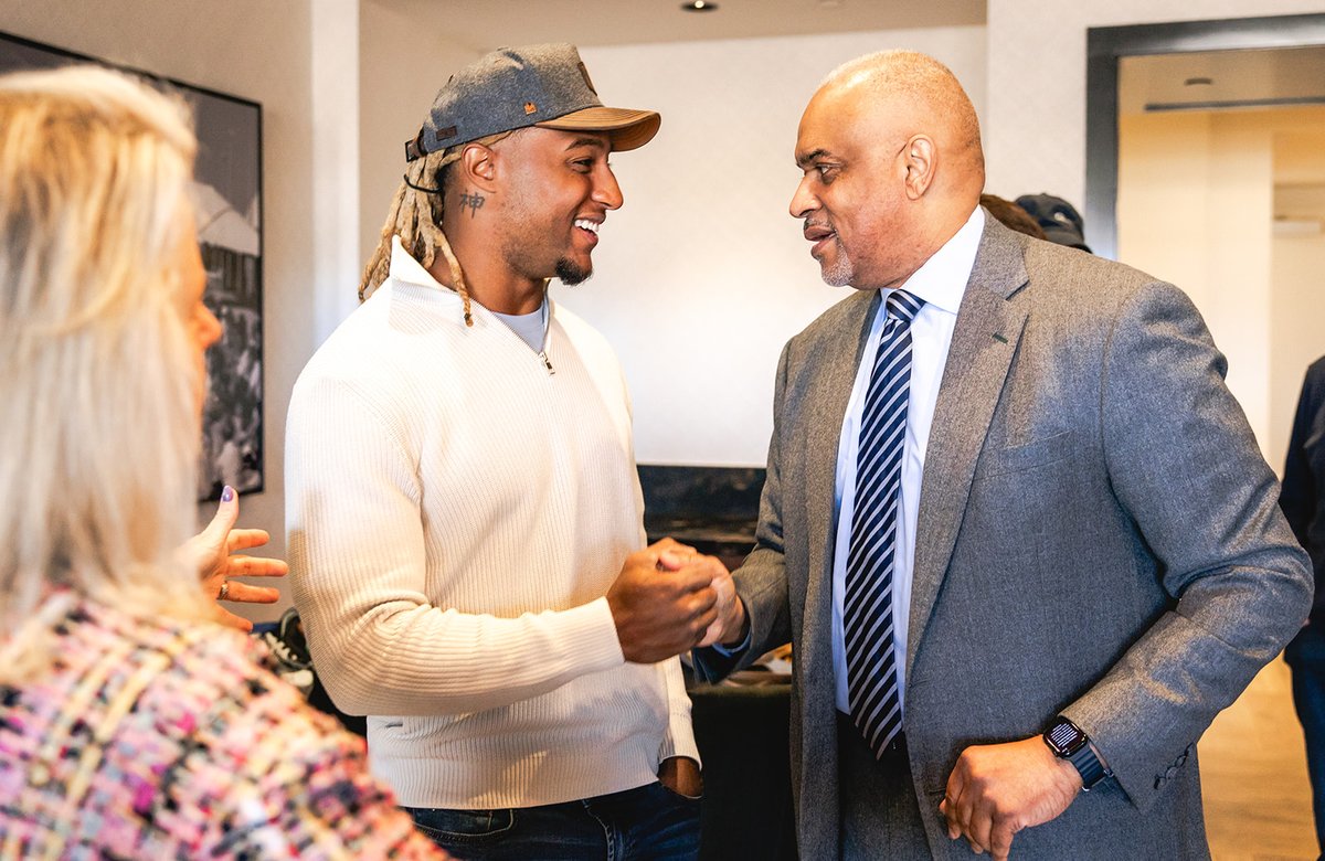 jreidindeed's tweet image. During Justin's visit to KC last month, we had a quick coffee catch up with our local donors and good friends of JReid Indeed ☕️

#jreidindeed #techeducation #youthempowerment #jreidindeedfoundation