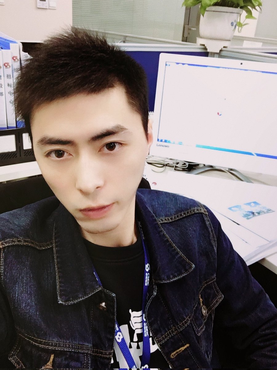 丶腿特长的赫阿a tweet media