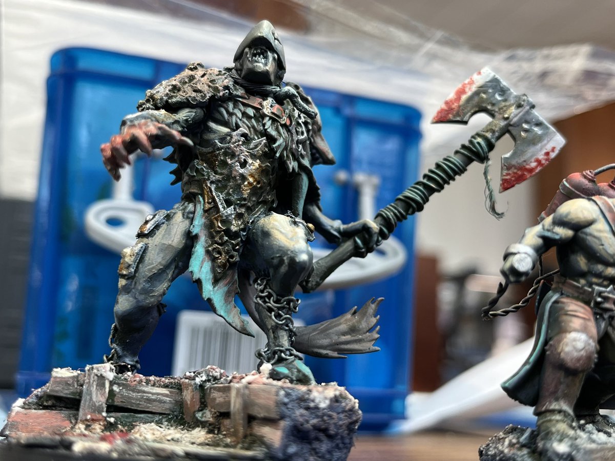 ArtistsEmpire's tweet image. Snapping some pics at #Adepticon for paintovers!

Such a cool area where people sit and paint! Inspiring to see peoples work in person.