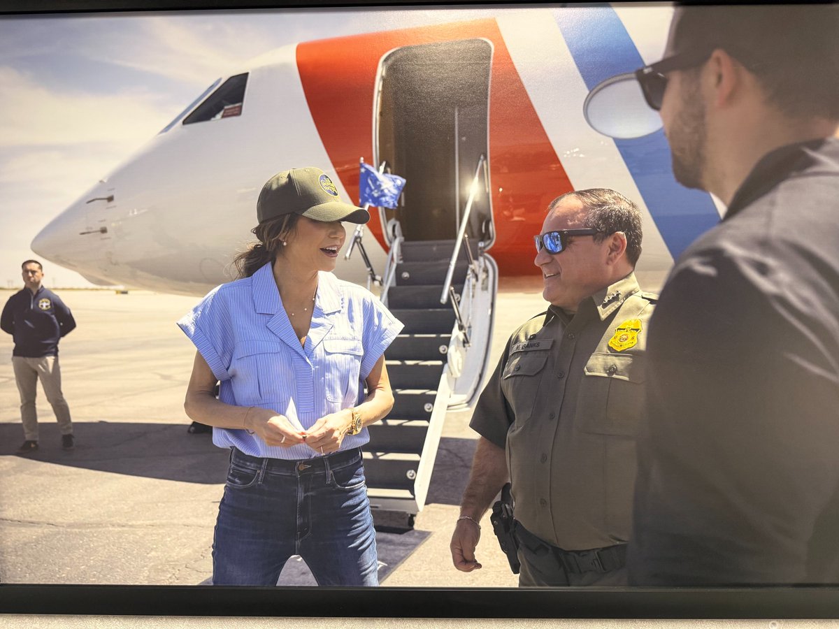 Anna Giaritelli tweet media