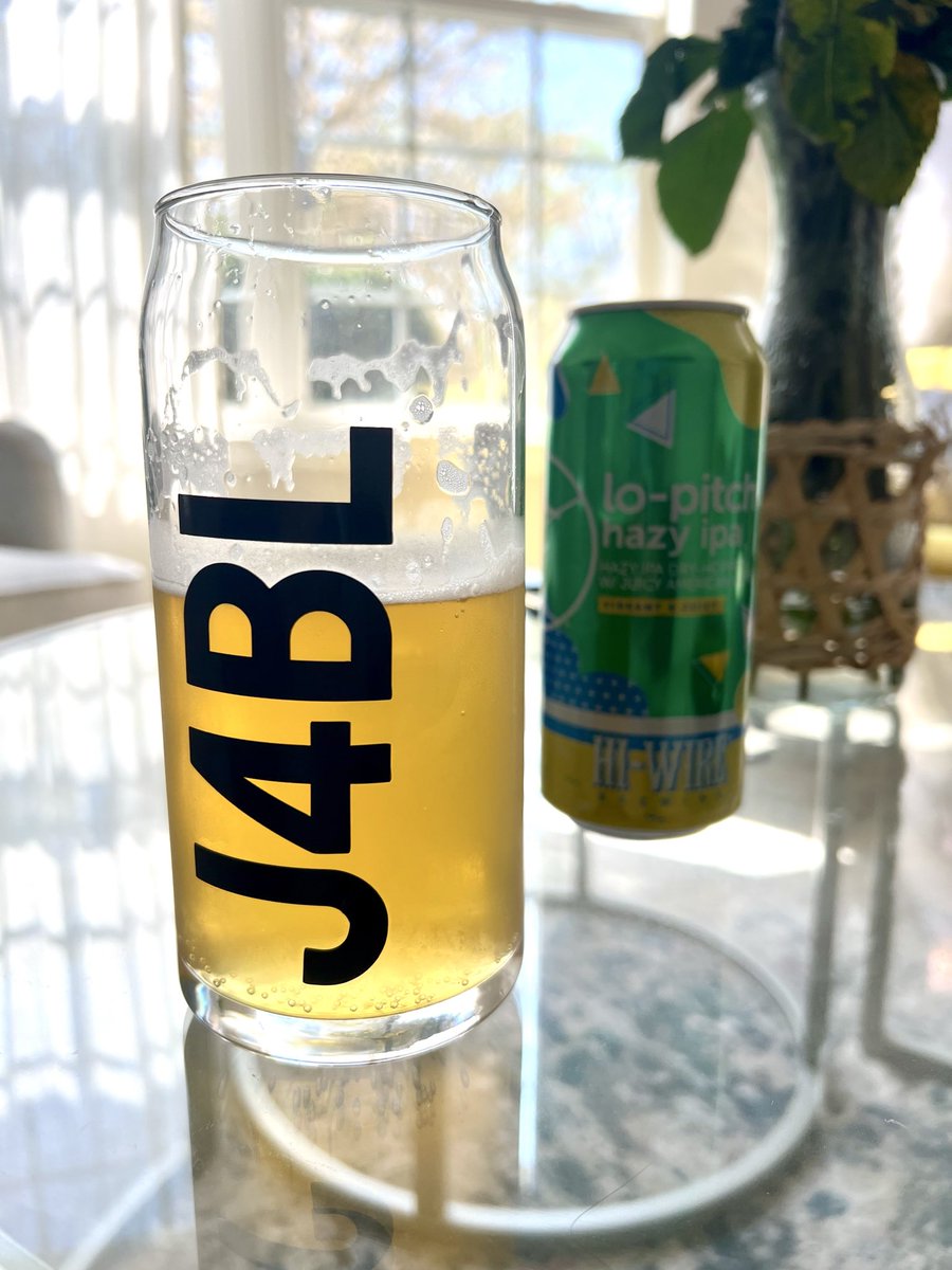 Just4BeerLovers's tweet image. Hazy Friday 🍻☀️
#beerlovers 
Anyone else having issues to find X contacts? 
#cheers