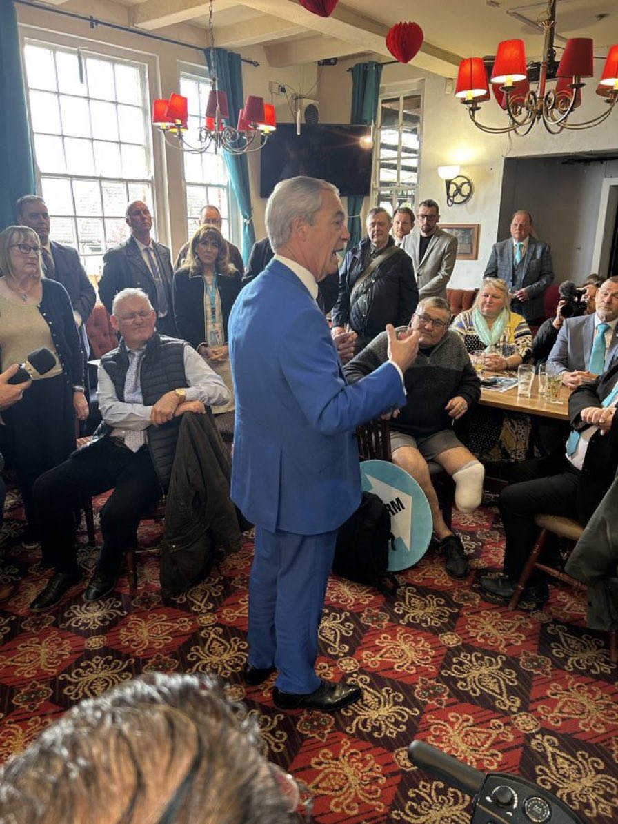 Simon Gosden. Esq. #fbpe 3.5% 🇪🇺🐟🇬🇧🏴☠️🦠💙 tweet media