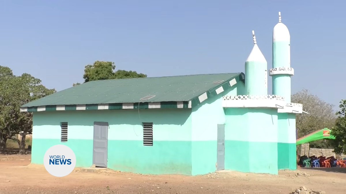 New Ahmadiyya Mosque in Ivory Coast 🇨🇮

While Pakistan sealed Ahmadiyya Mosques on Eid day, we opened more elsewhere. 

ہر ایک قوم اس چشمے سے پانی پیے گی 🌊