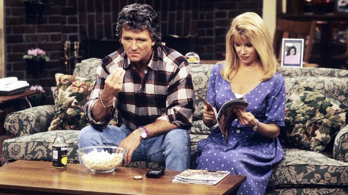 Screen Render tweet media