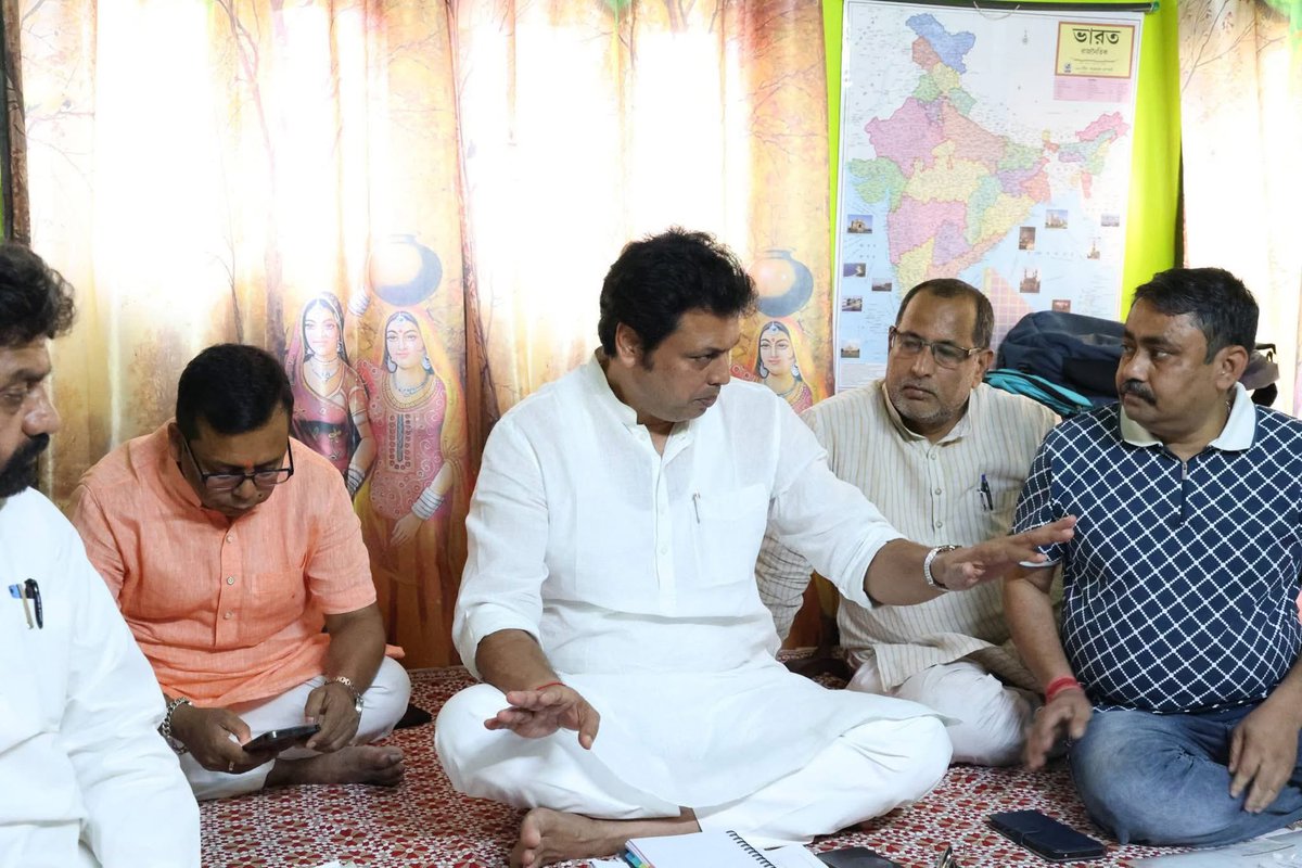Attended a meeting on election preparedness with key office bearers of Panihati Assembly Constituency.