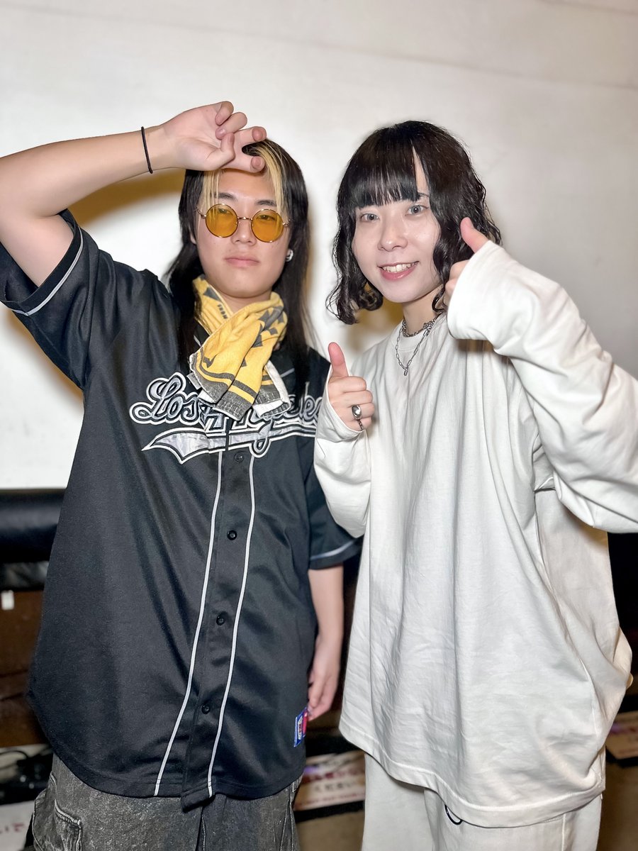 317ChelsyReaL's tweet photo. 今日はBlueVeilのツアファイでセカランに♪
BlueVeilとステレオドロシーの対バンは激アツやった♪(oˆ罒ˆo)
何度か見てるけど、YOSAMEもLoopsTopも楽しかった♪
ホント良い日やったなぁ♪
#BlueVeil
#ステレオドロシー
#YOSAME
#LoopsTop
#セカラン https://t.co/YFqlst1AIV