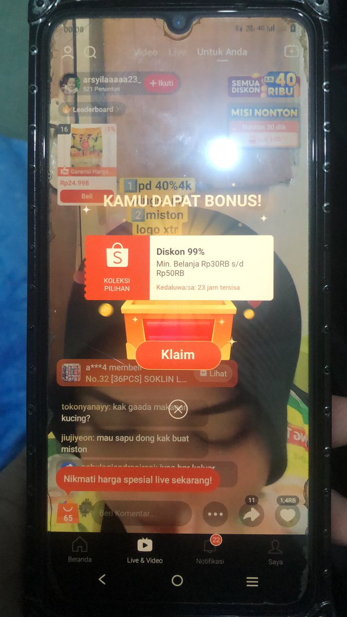 angelica tweet media