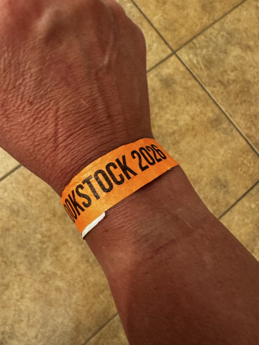 ANelsonLMPotter's tweet image. Had a fantastic time at BooksStock yesterday!! We were more successful than any other previous event!! So grateful for everyone who put on the event and the readers who attended!! 
#BooksWorthReading #writers #WritingCommmunity #readers #NelsonPotter NelsonPotter.com