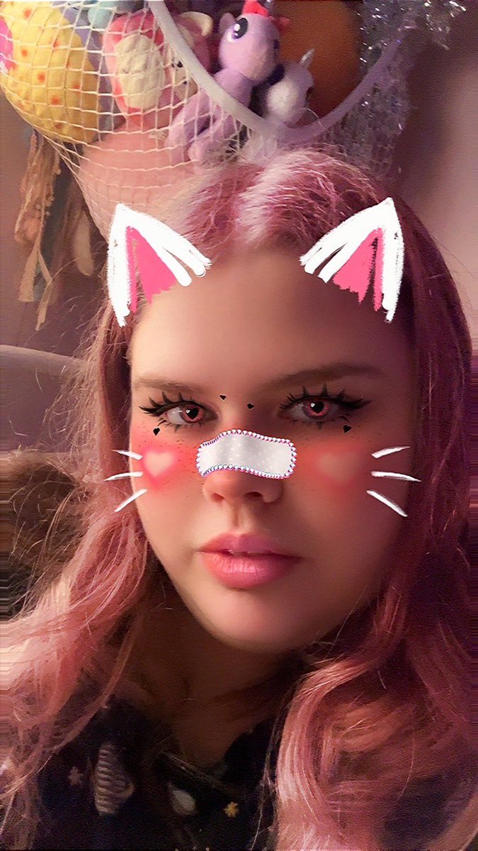 Angel dust 🩷👠 tweet media