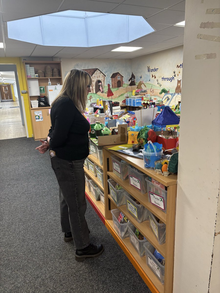 AiredaleInfant's tweet photo. Want to say a huge thank you to our Governor Sharon who came in to school today to judge our Easter egg Competition ππ£
All of the designs were amazing & we want to thank everyone who took part!
#EasterComp https://t.co/gAy8yFoVHq