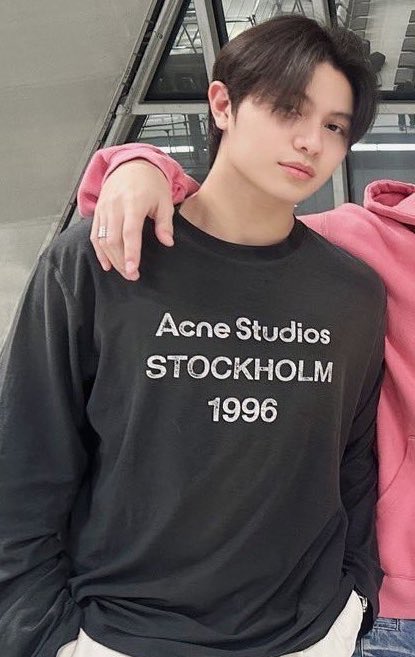 จักกะเอสสึ 👩‍💻 แฟนสาวดีนสุดหล่อ tweet media