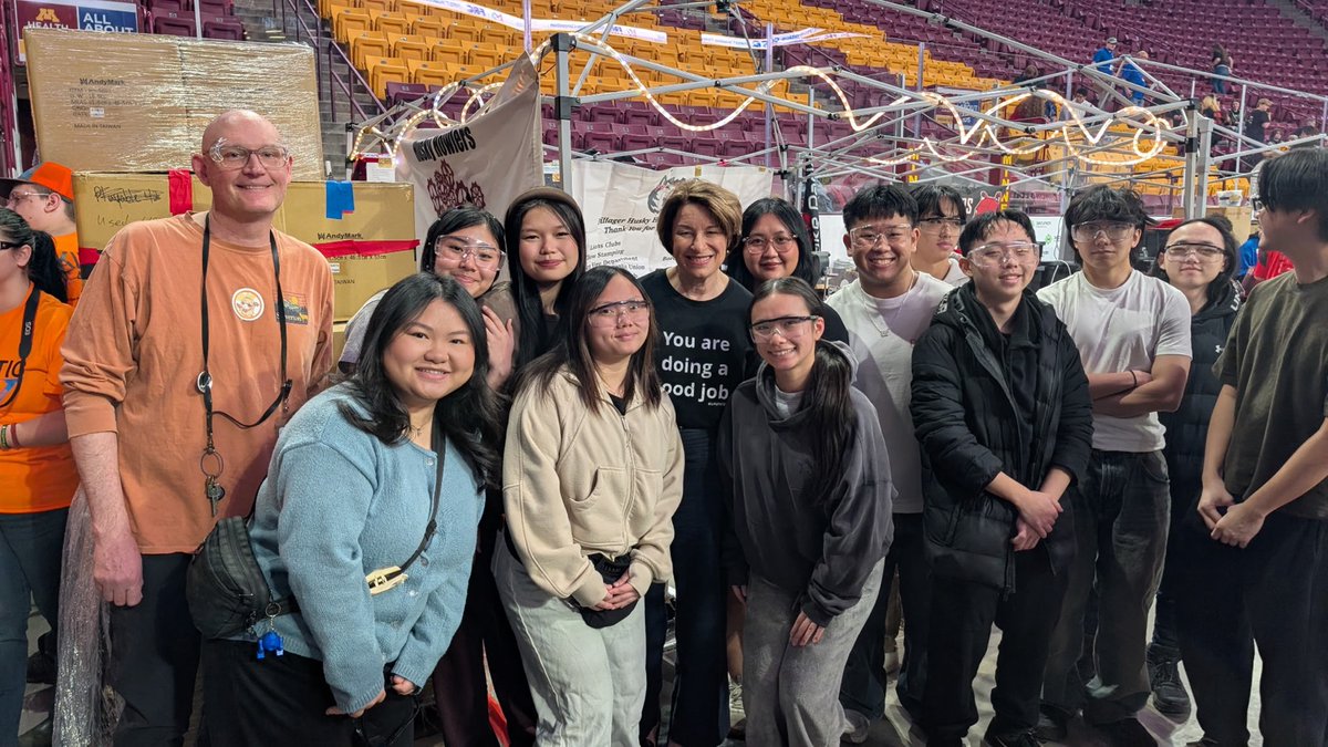 Amy Klobuchar tweet media