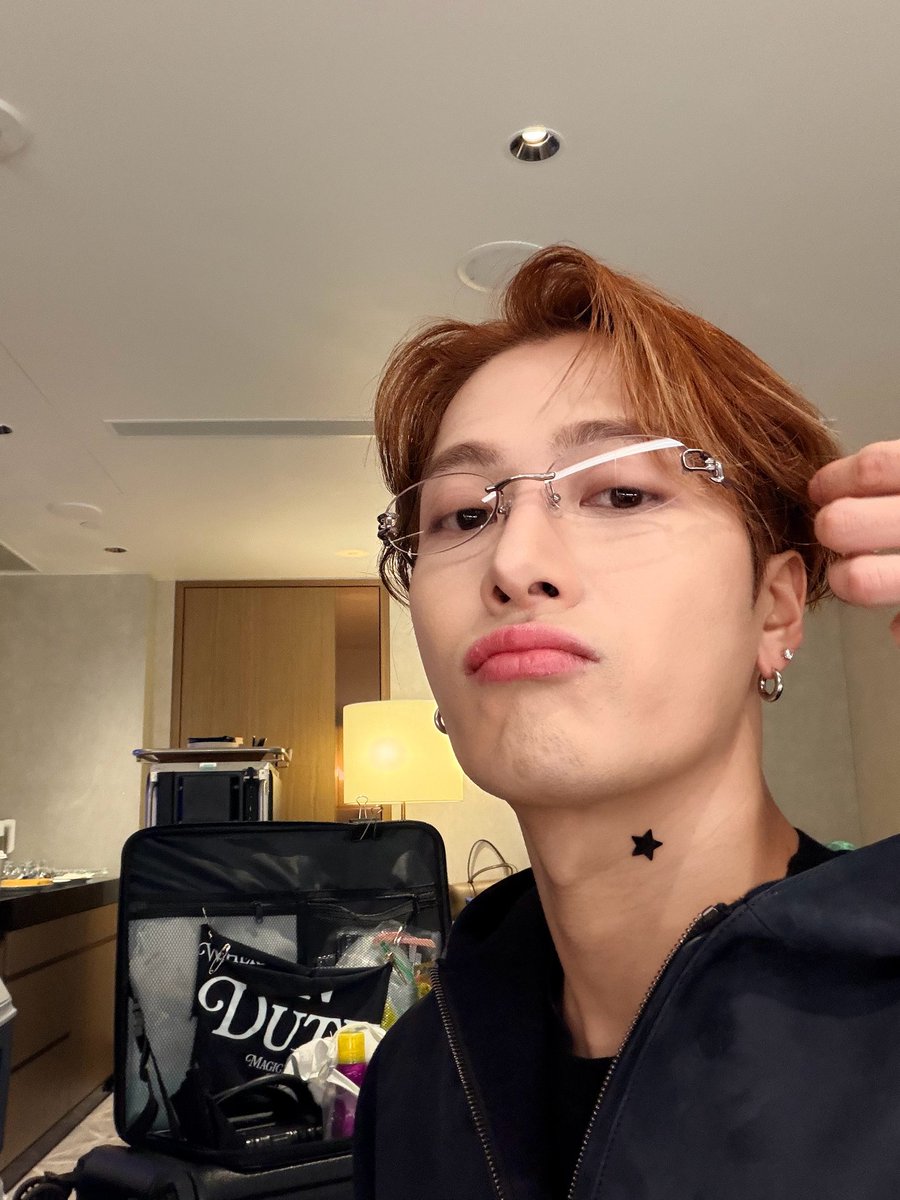 JacksonWGlobal's tweet photo. [#JSWEIBO] 260328 (1/2)

Jackson Wang posted on Weibo and left a reply:
I saw everything that you all do, thank you all 🥺💋

#Jackson32AndBeyond 
#JacksonWang #王嘉尔 #잭슨 #TEAMWANG https://t.co/xf0AikcBjV