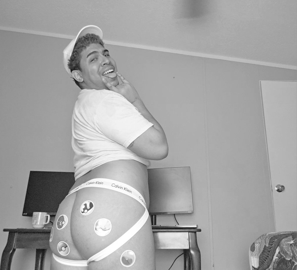 femboy eric tweet media