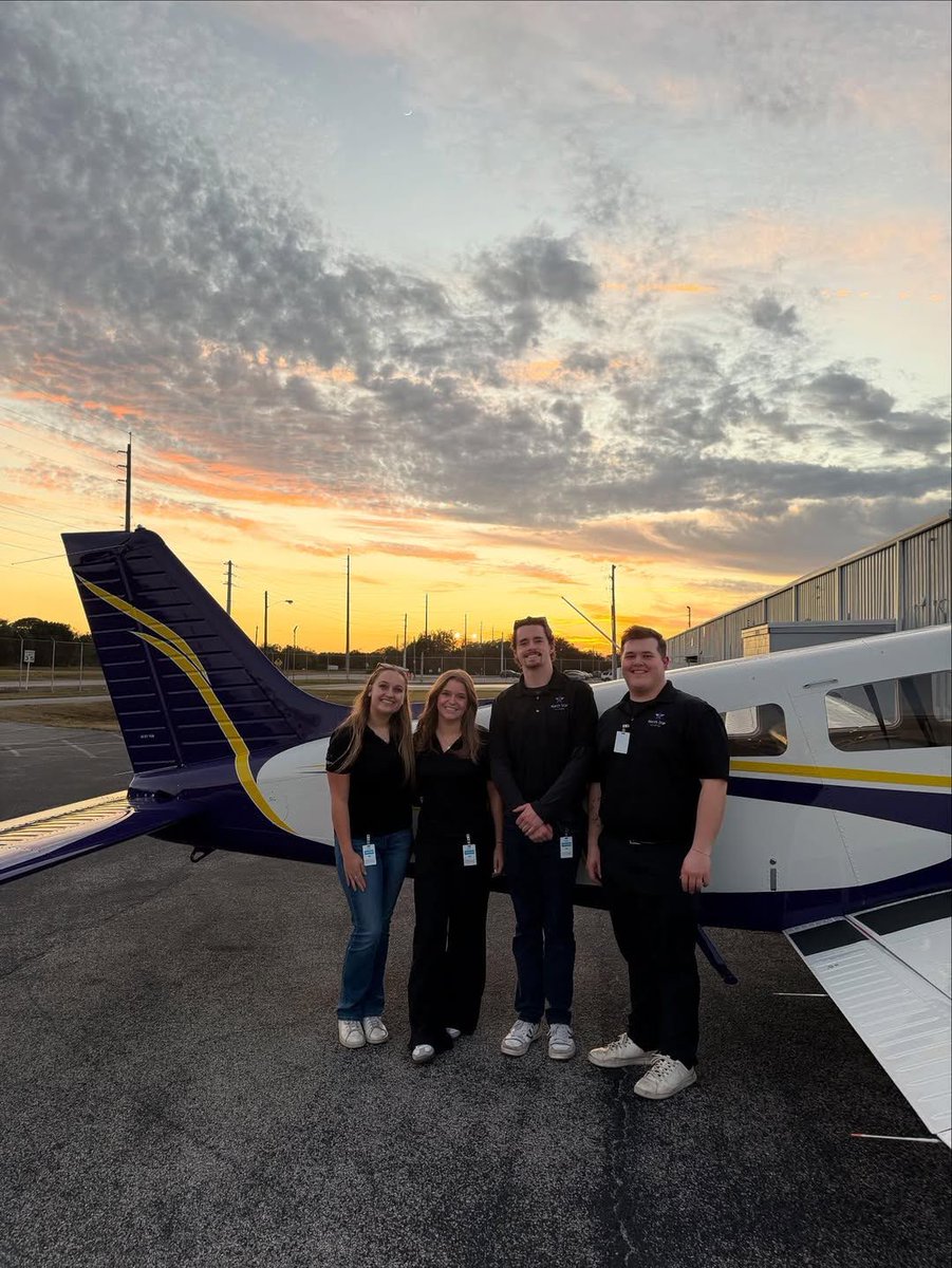 piperaircraft's tweet image. Home base, upgraded ✈️

Lou Kritzeck bringing brand new Piper Archers to KMKT, getting them home smoothly and right on point.

Follow her for more moments in the air.

-
#PiperAircraft #FreedomOfFlight #FlyPiper #Aviation #Aircraft #PiperAmbassador