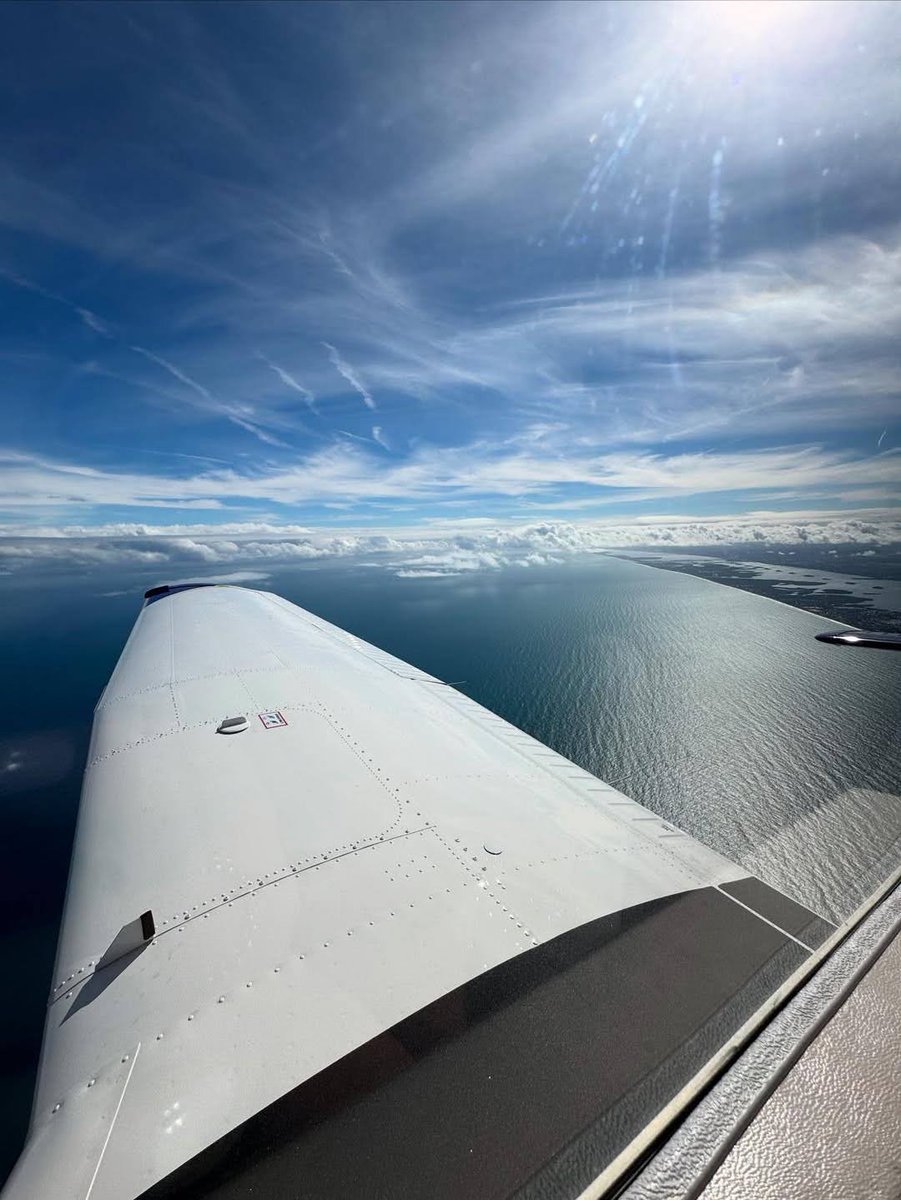 piperaircraft's tweet image. Home base, upgraded ✈️

Lou Kritzeck bringing brand new Piper Archers to KMKT, getting them home smoothly and right on point.

Follow her for more moments in the air.

-
#PiperAircraft #FreedomOfFlight #FlyPiper #Aviation #Aircraft #PiperAmbassador