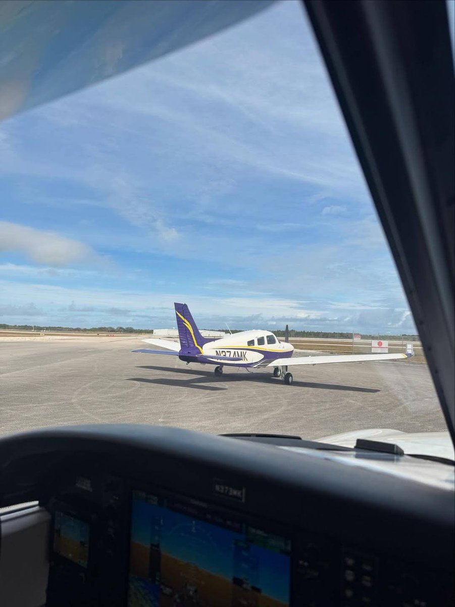 piperaircraft's tweet image. Home base, upgraded ✈️

Lou Kritzeck bringing brand new Piper Archers to KMKT, getting them home smoothly and right on point.

Follow her for more moments in the air.

-
#PiperAircraft #FreedomOfFlight #FlyPiper #Aviation #Aircraft #PiperAmbassador