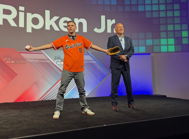 JasonEffectv's tweet photo. What an incredible presentation from @ComcastAd at #IABNewFronts today! The event featured an all-star line-up sharing our big news! #ComcastEmp https://t.co/ckLjh9C1yN https://t.co/kLqFvzwFOZ