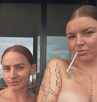 BethSpiby07's tweet photo. TGIF🥳just wanna remind you all I just upload a new lesbian video on my private hub hmu 🤙for the link! My “discord” beth03384 or my signal sexy.24 feel free I’m 420 friendly 😜💦 https://t.co/YV93ileYNT