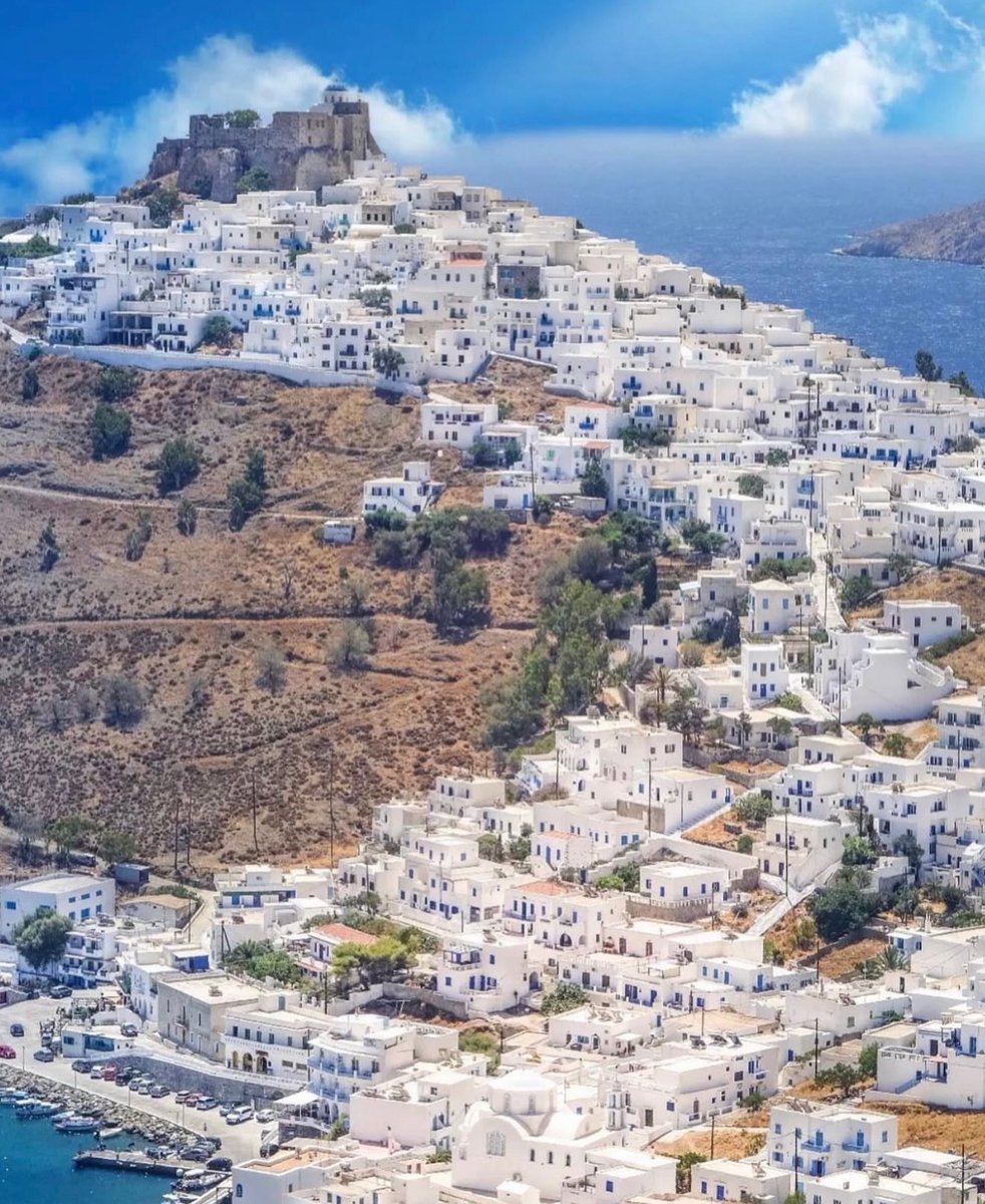 Travel Guide tweet media