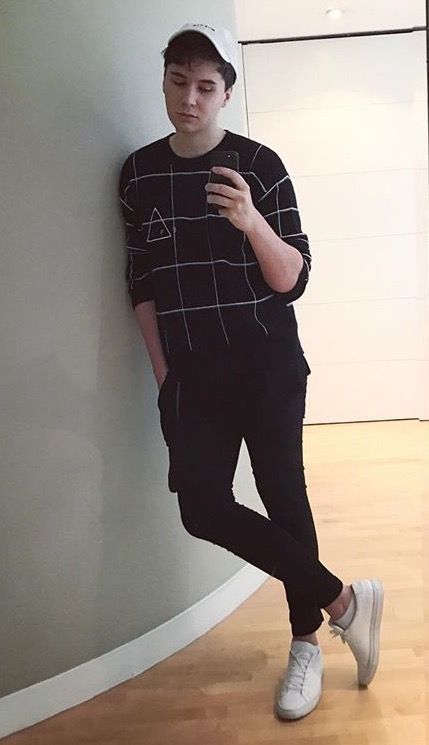 ela 🪲 tweet media