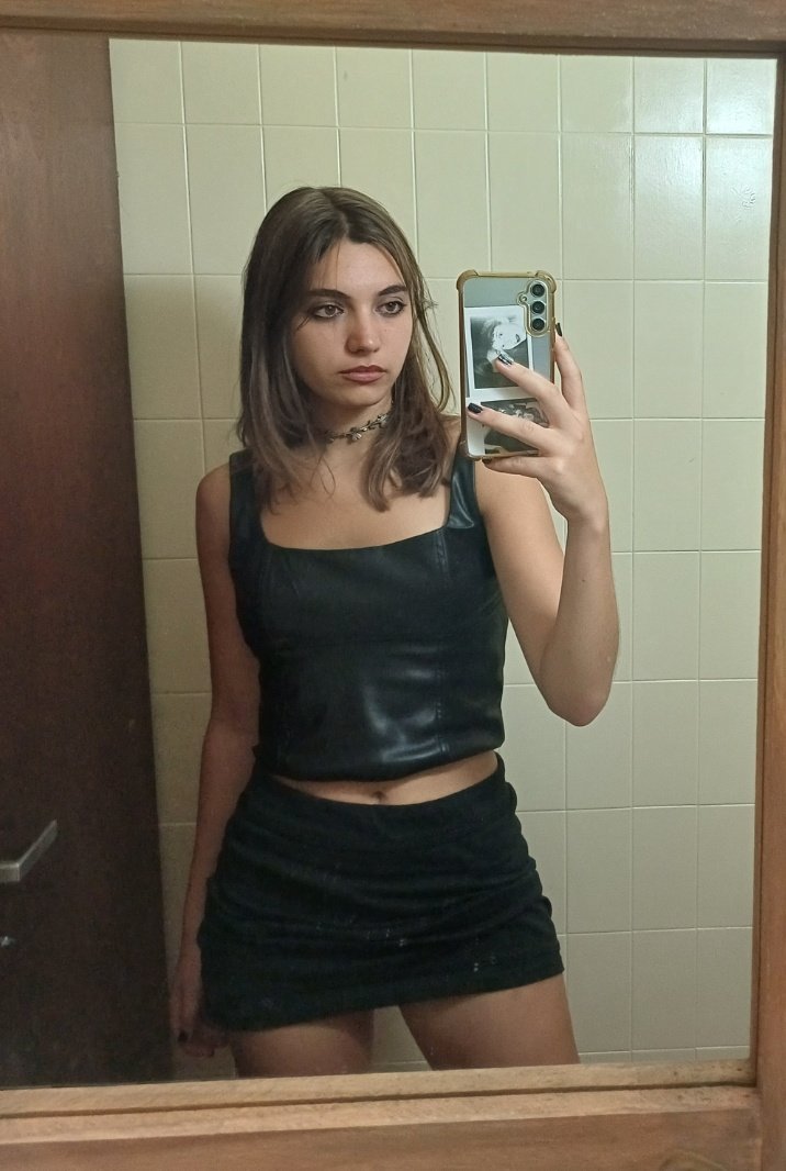 ela 🪲 tweet media