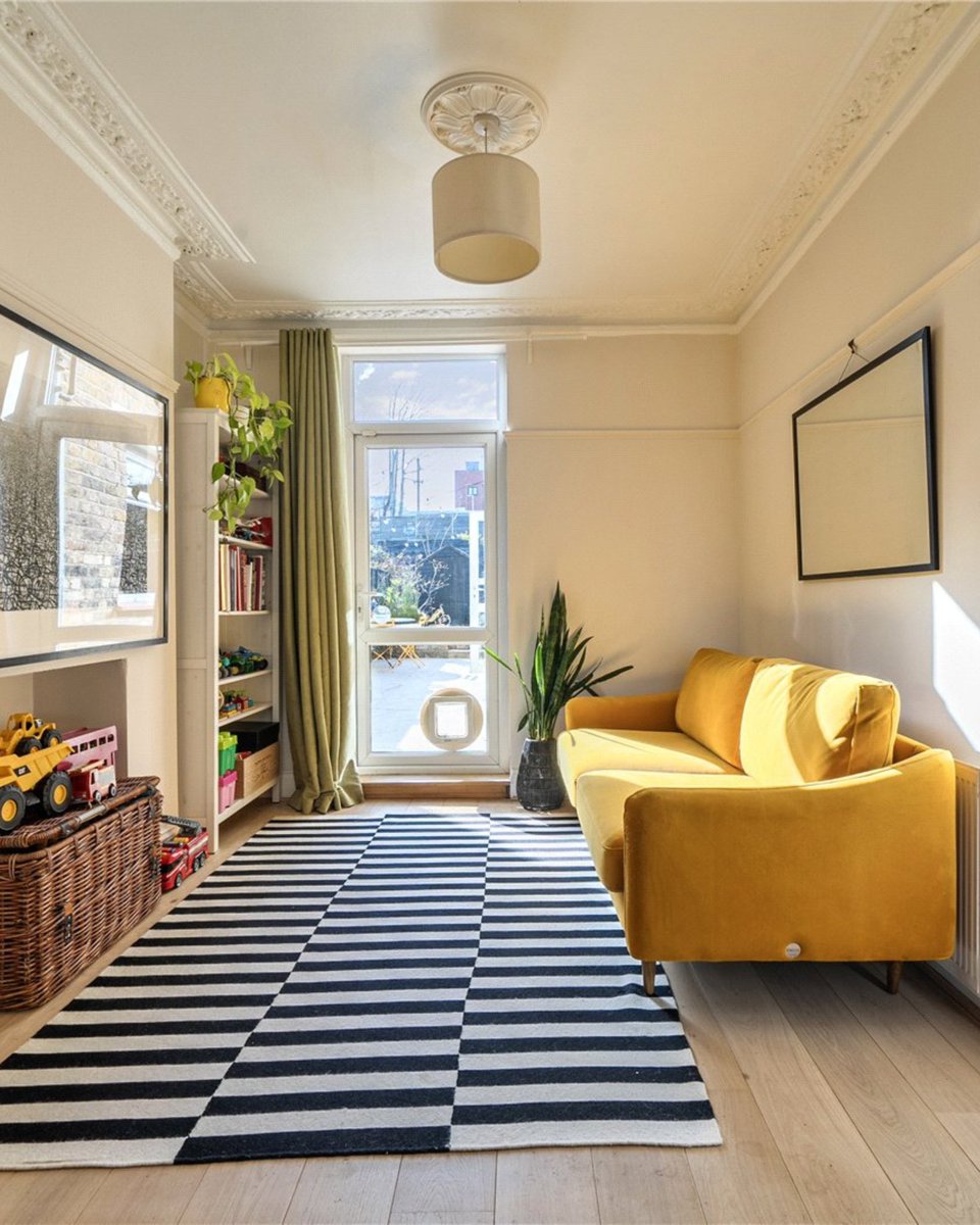 AnthonyPepeCo's tweet photo. Wightman Road, Harringay, London. 📌

Gorgeous 3-bedroom home featuring 2 spacious reception rooms, beautiful period details throughout, and an abundance of natural light. 🍃

The current owners are accepting offers over £850,000. 💷

Contact the Anthony Pepe Harringay office to arrange your viewing.

#London #Property #Harringay #EstateAgent #NorthLondon