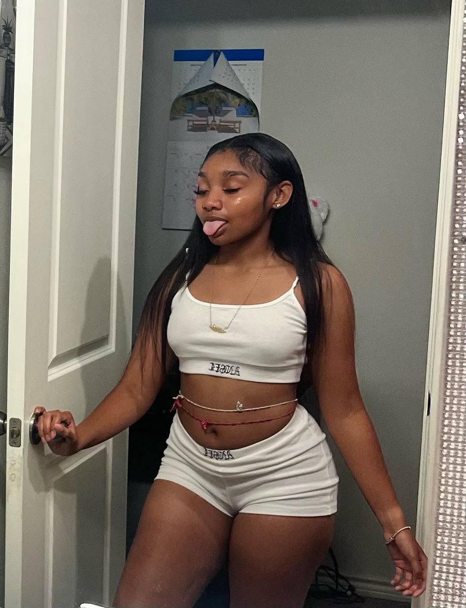 ITS BARBIE BITCH. 💅🏽 tweet media