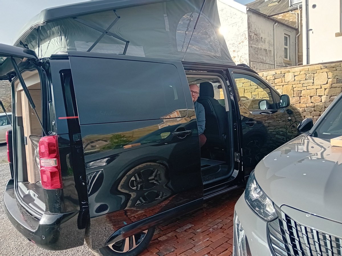 Zoe Enser 🐉 tweet media