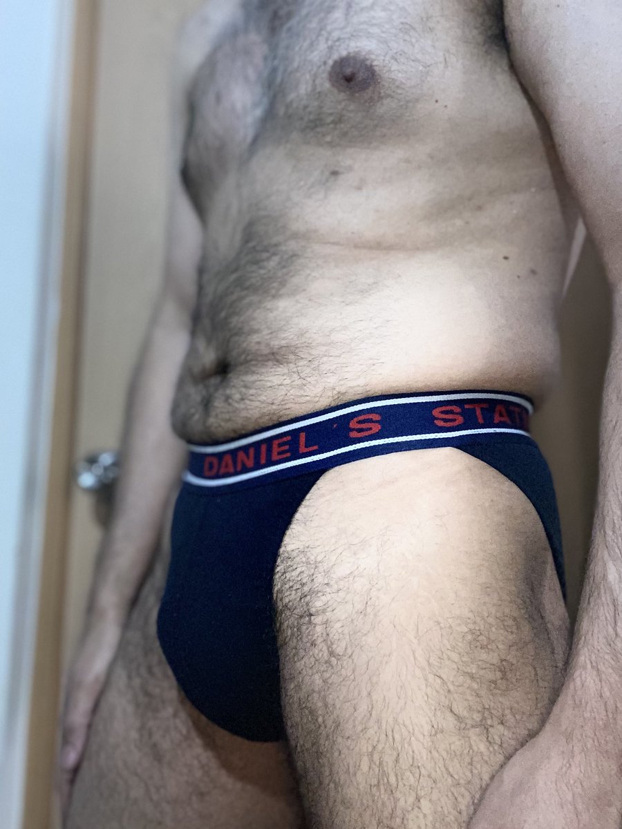 Underw Love tweet media