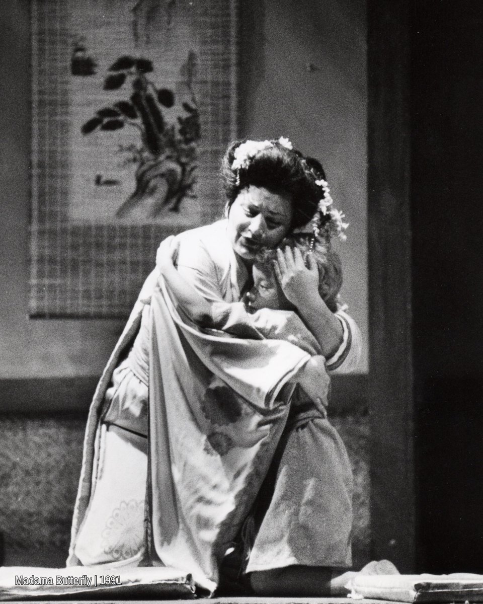 edmontonopera's tweet image. Live performance brings us together.
Across languages, cultures, and centuries, it reminds us what it means to feel, to listen, and to connect.

Make this your season of opera.
#WorldTheatreDay #Opera #YEGArts #PerformingArts