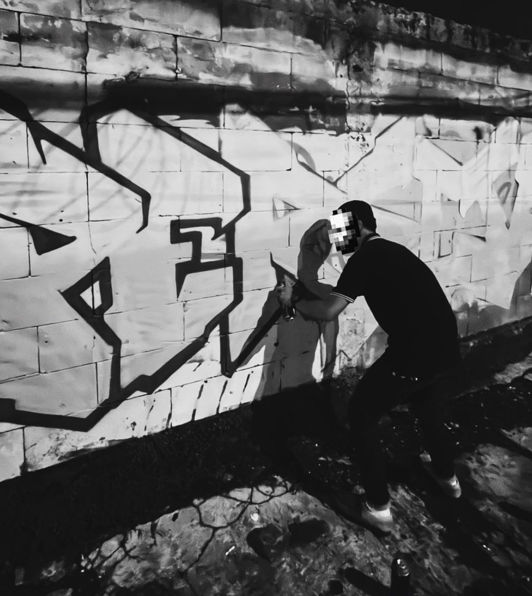 херо емилио кaрунту tweet media