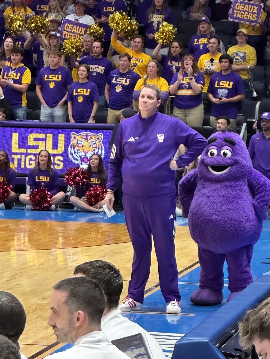 Elliott Wood tweet media