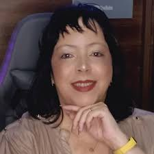 ana julia tweet media